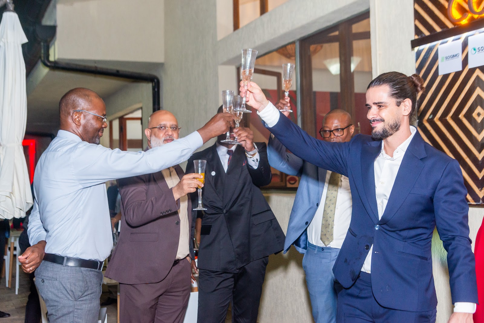 Brinde na inauguração do CoWork Lab 4, em Maputo